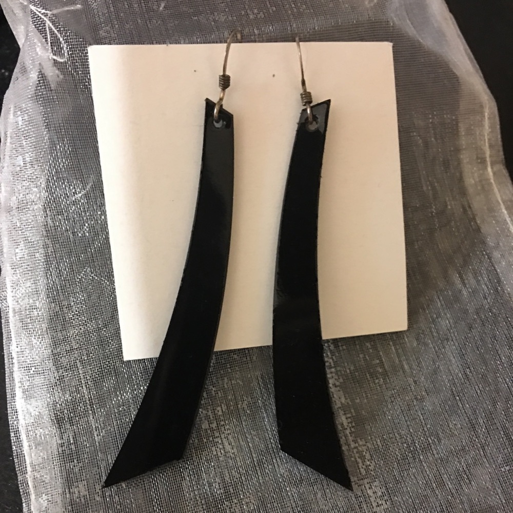 Nickel and suede earrings- black sticks